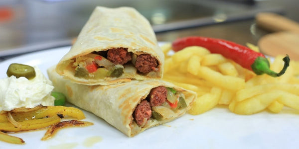 ساندوتش سجق+ بطاطس سوري