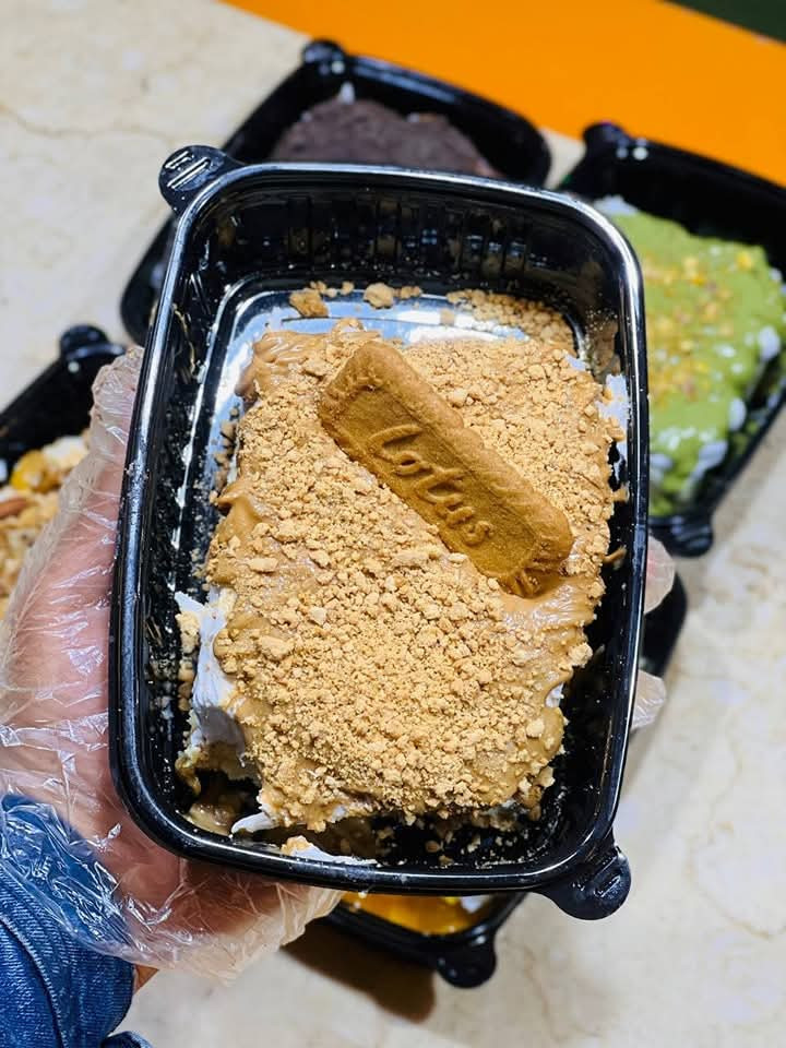 قشطوطه لوتس ـ وايت دارك