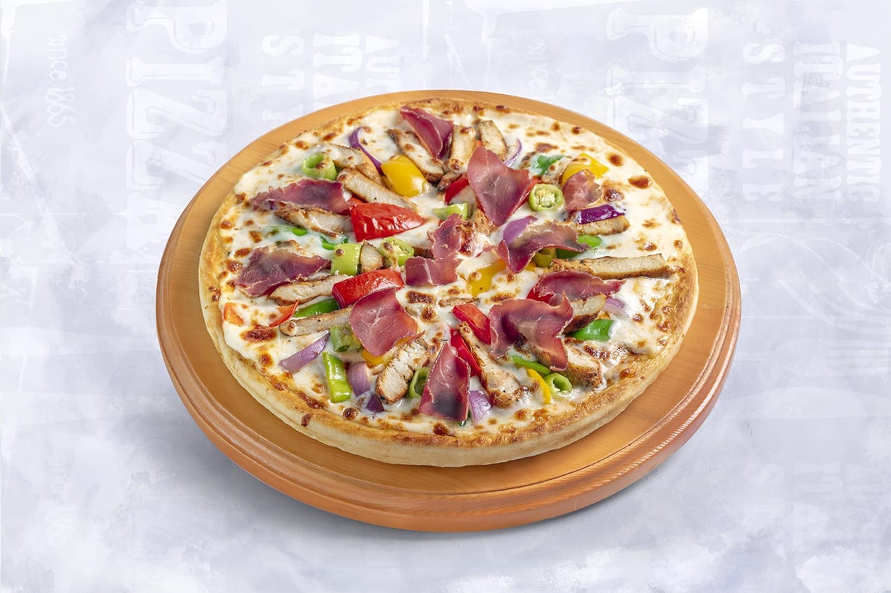 بيتزا دجاج بيستو