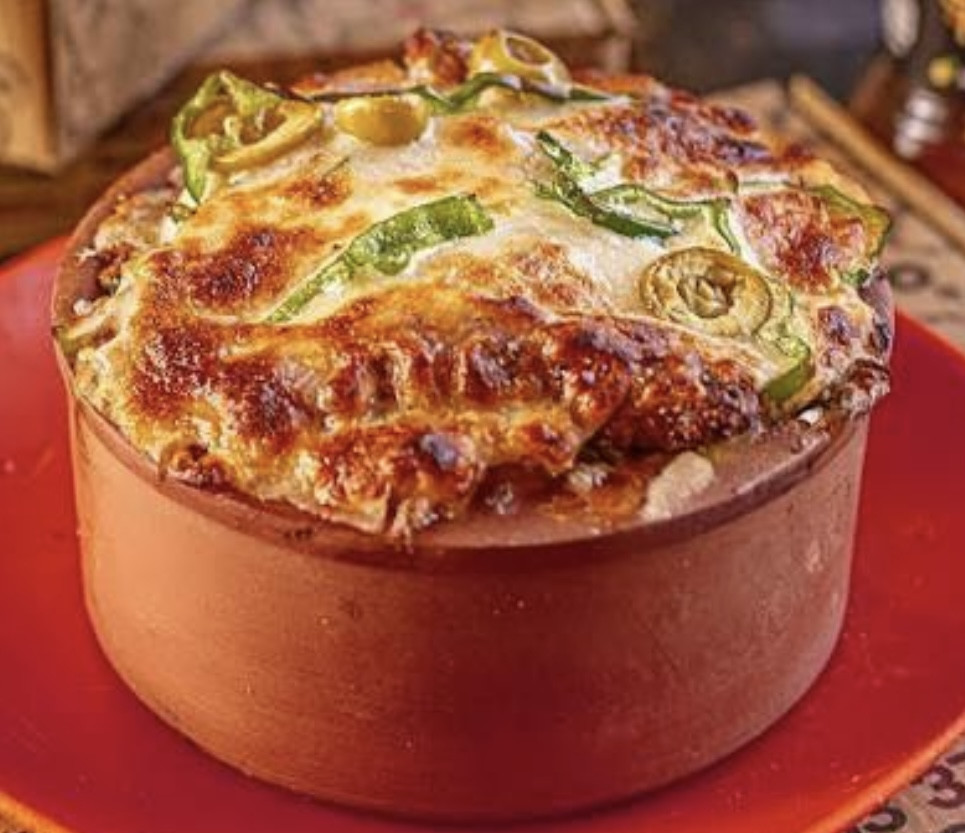 طاجن سجق بالموتزاريلا