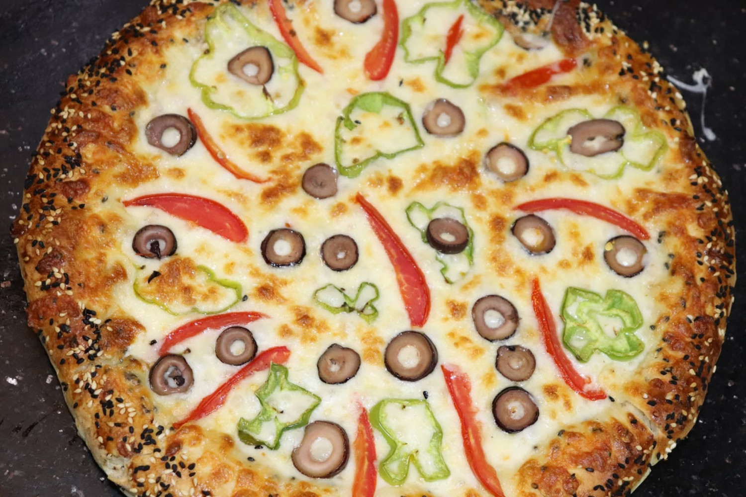 بيتزا بانيه