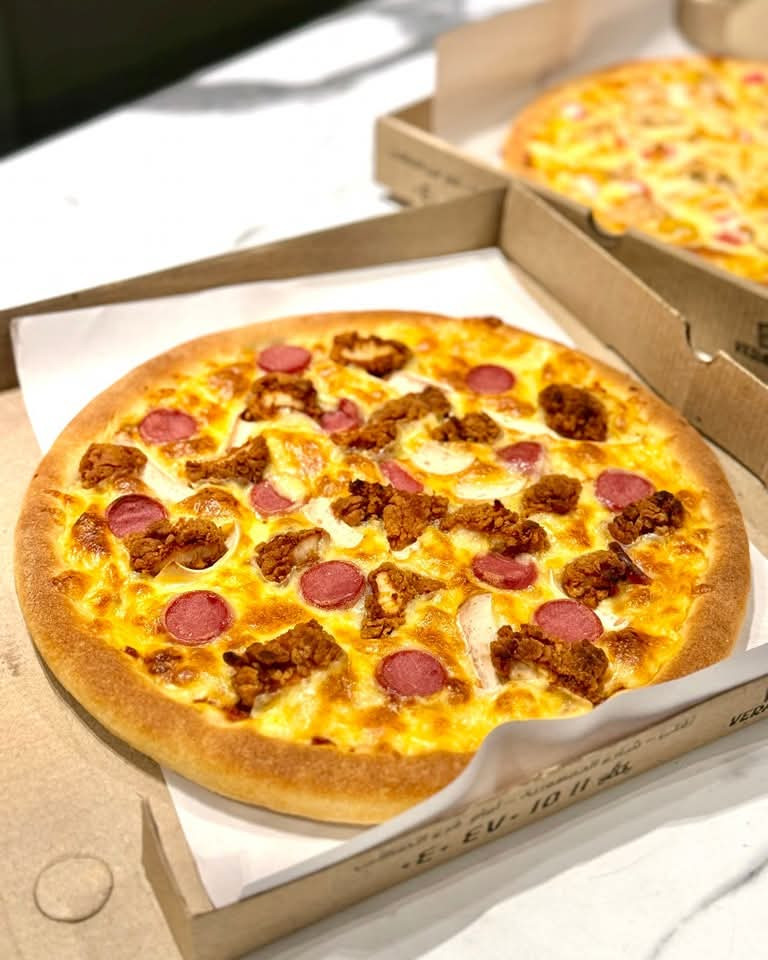 بيتزا هوت دوج