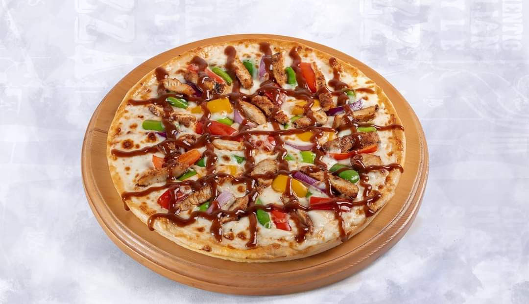 بيتزا باربيكو دجاج