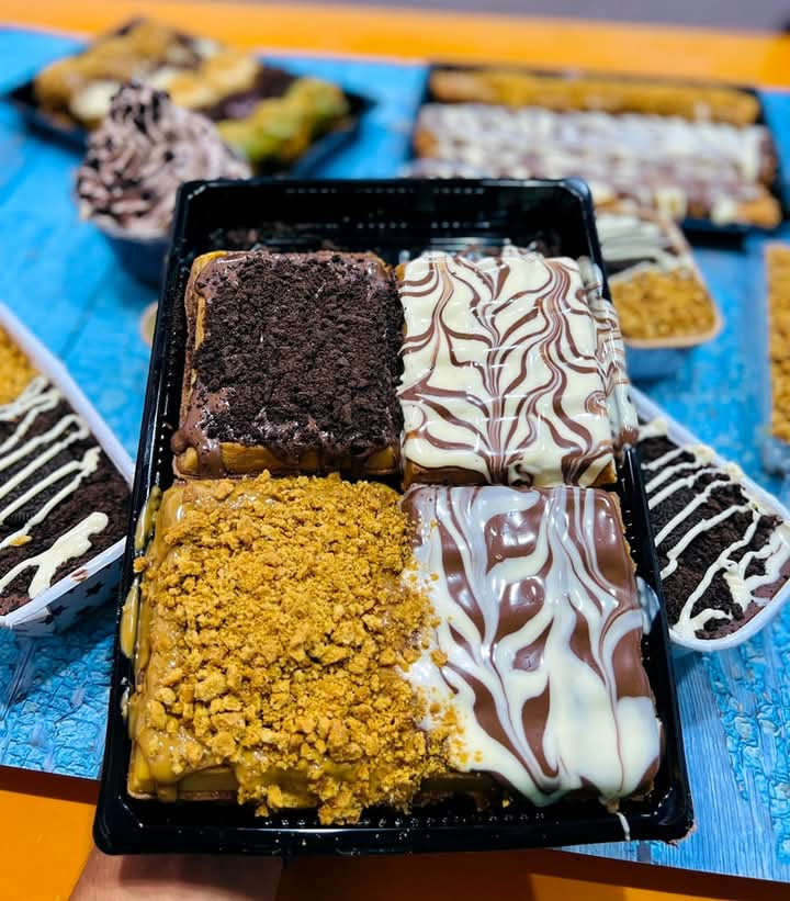 وافل ميكس مربع 4 قطع مكس